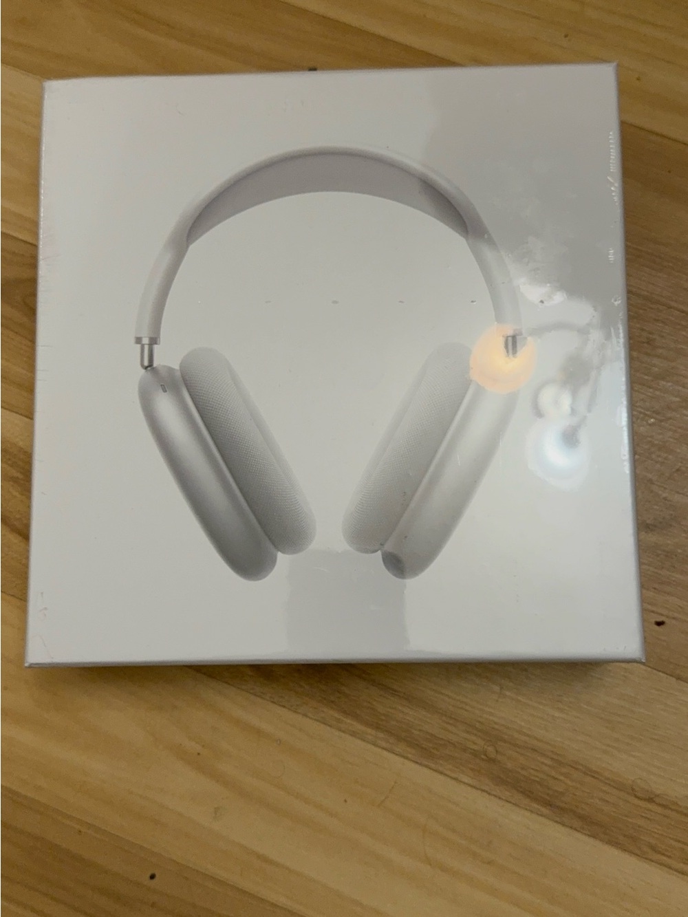 P9 Over-Ear Headphones - Silver/White